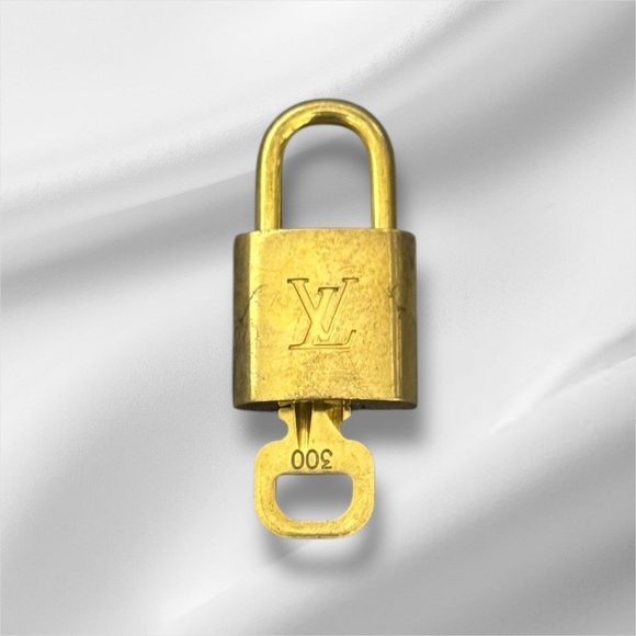 Louis Vuitton Accessories - #300 Louis Vuitton Lock & Key Set